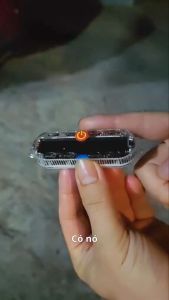 Đèn cảnh báo gắn xe điện sử dụng ánh sáng năng lượng mặt trời