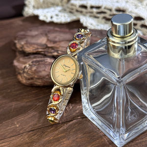 Elegant Ladys Retro round Color Gem Rainbow Quartz Watch with Chain Scale French Luxury Fashionable Ladies Timepiece