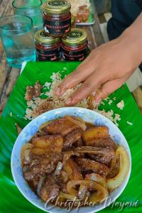 Golden L.A Kitchen 10pcs with FREE Mini Jar of Sweet Chili Garlic Oil 100g | Chili Garlic Sauce