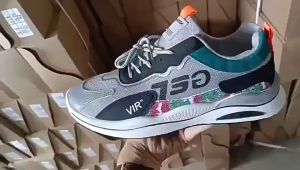 Sepatu Sneakers Pria Fashion Import Terbaru 2025 Tren Saat Ini Sepatu Olahraga Sepatu Keren Buat Gaya Sepatu Running Pria Sepatu Anak Laki Laki Sepatu Pria Kekinian UCHIHA SEPATU COD BAYAR DITEMPAT