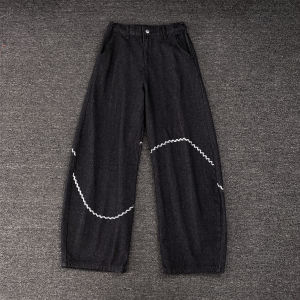 กางเกงยีนส์ทรงหลวมขาบานสีดำสำหรับผู้ชายและผู้หญิง ทรงลำลอง กางเกงขายาวทรงหัวเข็มขัด ปักลายดีไซน์เก๋ไก๋ กางเกงยีนส์ทรงหัวเข็มขัดสำหรับวัยรุ่น