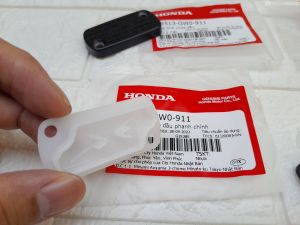 Cap Master Cylinder (4 PARTS SOLD PER PIECE) Honda wave 125 S R 125 i wave 100/100R alpha old disc (include Xrm 125 FI / DSX only) Original parts