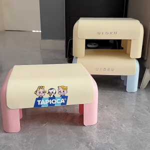 Ghế Nhựa PP Kê Chân Toilet Buna – Phù Hợp Mọi Loại Bồn Cầu Gia Đình.