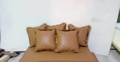 kursi sudut minimalis lengkap dudukan sofa dan bantal