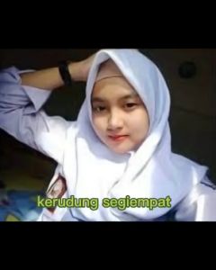 115 x 115cm Kerudung Segi Empat Bella Square Jilbab Polycotton Sekolah Jahit Tepi