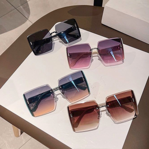 แว่นกันแดดผู้หญิง แว่นกันแดดแฟชั่น ทรงสี่เหลี่ยม เลนล์ทูโทน sunglasses