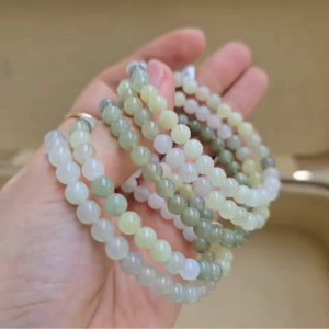 Q2572 Vòng Ngọc Hòa Điền 6li xanh táo phớt ko kén mệnh - Phong Thủy TUDO