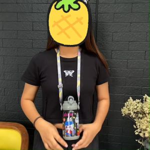 🥛 กระติกน้ำ พกไปโรงเรียน ลาย Monster มีสายสะพายลายการ์ตูน สีสีนสดใส มาใหม่ แบบหลอดดูดนิ่ม ความจุ 550 ml