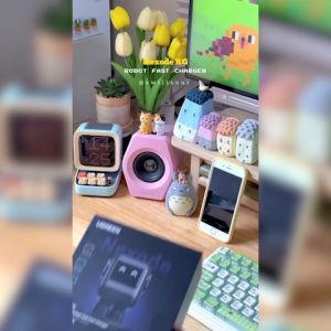 65W UGREEN CD361 RoboGaN Charger with LCD Display, 3 Ports USB-Cx2/Ax1, and Robot Face Design