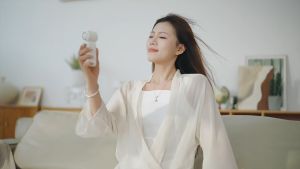 Smart Home พัดลมตั้งโต๊ะแบบพกพารุ่นใหม่ พลังลมแรง 100 สปีด พัดลมมือถือขนาดเล็กสำหรับกลางแจ้ง พัดลมไร้ใบพัดแบบกังหันความเร็วสูง