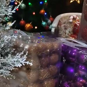 Hộp 44 Quả Châu Trang Trí Cây Thông Noel Tiệc Cưới Sinh Nhật Làm Vòng Nguyệt Quế Noel Trang Trí Nhà Công Ty QT066