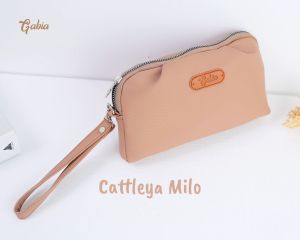 cattleya pouch