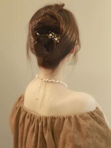 กิ๊บติดผมรูปดอกไม้ไข่มุกสไตล์ย้อนยุคสำหรับผู้หญิง กิ๊บติดผมแบบหนีบผม ทรงหางม้า หรูหรา เครื่องประดับผมแบบหนีบผม