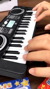 Đồ chơi cho trẻ em Bàn phím âm nhạc điện tử dành cho trẻ em có 37 phím Piano điện tử Đàn Organ học âm nhạc từ sớm