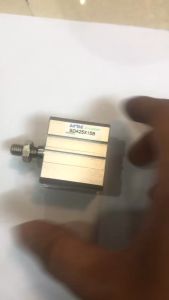 Xi Lanh Compact Airtac SDA25X15 Và SDA25X15B (Loại Không Từ) Ren Trong Ren Ngoài