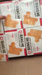 Hộp băng cá nhân dán vết thương Urgo Aid First 100 miếng băng ago băng dán vết thương tiện dụng