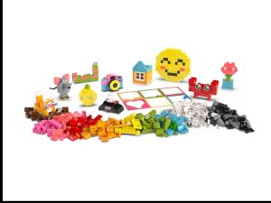 LEGO CLASSIC 11042 Đồ Chơi Lắp Ráp Bộ Gạch Chi Tiết Chủ Đề Hạnh Phúc (680 chi tiết)