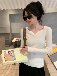 Soft Long Sleeve Womens Knitted V-Neck Top Slim Fit Exposing Clavicle Base Shirt Korean Style Commute Pure Color Autumn Wear