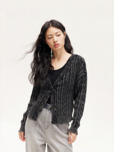 Vero Moda | Jacquard Ripped Aged Retro Women Sweater