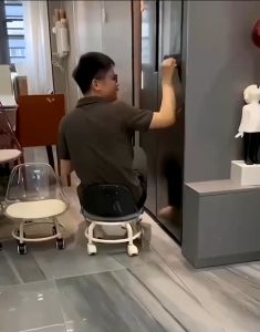 🪑เก้าอี้อะคริลิก มีล้อ หมุนได้ 360องศา🪑เก้าอี้เล็กในห้องนั่งเล่น ล้อเงียบ เก้าอี้ต่ำ🪑