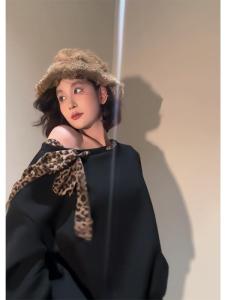 สไตล์อเมริกัน พลัสไซส์ ผู้หญิง แขนยาว เสื้อฮู้ด หลวม ดีไซน์ Sense เสื้อท่อนบน พิมพ์เสือดาว ลำลอง แฟชั่น ฤดูใบไม้ร่วง สินค้าใหม่