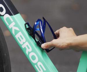 ROCKBROS Bike Bottle Holder Road Bicycle Water Bottle Cage Colorful Lightweight PC Cycling Bottle Bracket