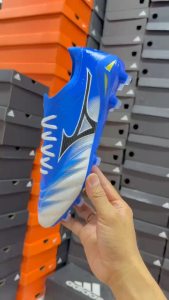 รองเท้าฟุตบอล สตั๊ดฟุตบอลหนังแท้ สตั๊ดสีฟ้าขาว