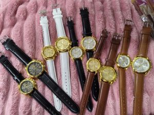 (with free box) couple watch individual girl or boy fashionable perfect for everyday wear leather strap