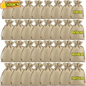 Dizoey 50ชิ้นถุงของชำร่วยงานแต่งงานเชือกรัดกระเป๋าผ้าลินินบรรจุภัณฑ์เครื่องประดับสำหรับงานแต่งงานเทศกาลคริสต์มาสงานฝีมือแบบทำมือของขวัญขนมถุงใส่ของขนาดเล็ก