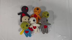 Búp Bê Voodoo Móc Tay Thủ Công Với Móc Khóa Len Hình Trái Tim Đỏ Đồ Trang Trí Halloween Dễ Thương Quà Tặng Trang Trí Nhà Cửa Tiệc Tùng Sáng Tạo
