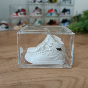 Mini Small AJ Model Shoes Wall Full Set Sneakers Hand-Made Shoe Mould Decoration Key Backpack Pendant Car Gifts for Boys