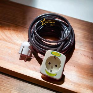 Stop Kontak Listrik Set MATSUI 1 / 2 / 3 / 4 / 5 Lubang + Panjang Kabel 5 Meter / Extension Wire