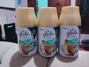 (kirim random) reffil glade spray matic ocean escape/vanilla& oudwood