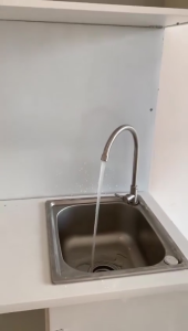 Chậu rửa inox một ngăn 50x40/75x40 thiết kế chống gỉ bao gồm bộ phận thoát nước.