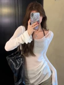 เสื้อยืดคอกลมแขนยาวผ้าโปร่งทรงเข้ารูปสำหรับผู้หญิงในช่วงฤดูร้อน สไตล์วินเทจ ปกป้องจากแสงแดด สีขาว แฟชั่นฤดูร้อน