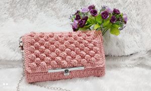 Tas rajut naomi peach