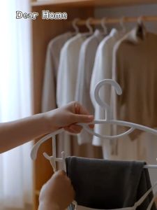 ส่งจากไทย ไม้แขวนเสื้อ ไม้แขวนเสื้อกันลื่น ไม้แขวนเสื้อพลาสติก โค้งมน ไม้แขวนผ้าผู้ใหญ่ สไตล์เรียบง่าย (1แพ็ค 5/10ชิ้น) 40cm เหมาะสำหรับสูท เสื้อเชิ้ต เสื้อยืด