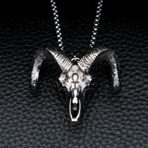 Vintage Domineering Stainless Steel Viking Black Bull Head Pendant Necklaces For Men Boys Personality Amulet Animal Jewelry Gift