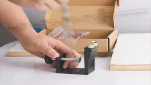 เครื่องช่วยเจาะรูไม้แบบปรับมุม 15° สำหรับงานเฟอร์นิเจอร์และงานไม้ พร้อมระบบนำเจาะแม่นยำ