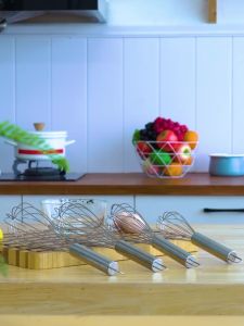 Pengaduk Adonan Stainless Anti Karat & Kocokan Telur Balon 3 Ukuran