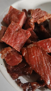 ฟรี!น้ำจิ้มแจ่ว เนื้อแดดเดียวทอดแล้ว200กรัม เนื้อวัวแท้