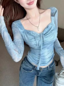 เสื้อยืดคอตตอนสีพันธุ์ผสมสไตล์ย้อนยุคสองชั้นพร้อมผ้าตาข่าย ทรงสลิมฟิต เสื้อแขนยาว ทรงสั้น สไตล์เกาหลี