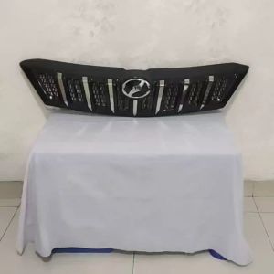 GRILL DEPAN INNOVA MODEL GANTI DAN TEMPEL