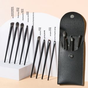 Mini Portable Travel Makeup Brush Set Beginner Friendly Compact Powder Blush Highlighting Beauty Tools for Face Makeup