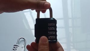 4 Digit Number Combination Padlock Heavy Duty Locker Gym Padlock Security Zinc Alloy Door Padlock
