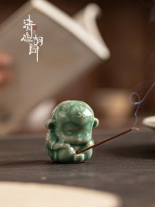 Mini Chinese Zen Style Incense Holder Monkey Tea Pet Gongfu Tea Set Cover Mat Home Decoration Item Handmade Craftwork