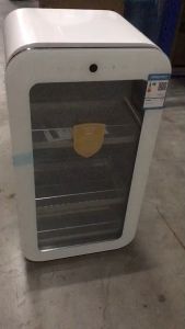 RICHYSALE ตู้แช่เย็น ตู้เย็น รุ่น JC-70B ความจุ 71ลิตร ตู้แช่เครื่องดื่ม ชั้นวางของ3ชั้น กำลังไฟ80W สีโพล่าไวท์