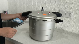 Heavy Duty Commercial Pressure Cooker 34cm Large Size 20KG Capacity Pressure Pot for Restaurant Catering Cooking