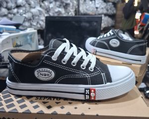 sepatu sekolah tali pendek sol kuning TK.SD.SMP.SMA