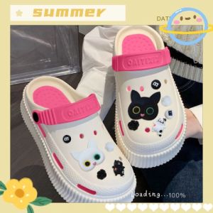 QLshop ห้ามพลาด รองเท้าแตะราคาสุดคุ้ม ทรงหัวโตติดตัวติดได้ วัสดุใช้เป็นยางนิ่มน้ำหนักเบาใส่สบาย มีหลายสีให้เลือก แถมตัวติดให้ใชุดด้วยแล้ว